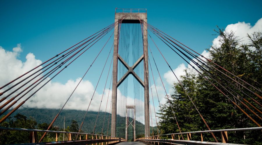 Puente-Lago-Yelcho-scaled.jpg